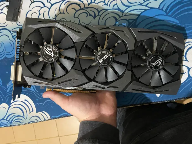 Placa de Vídeo GTX 1070 8gb ROG
