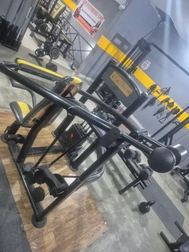 Equipamento de musculação 