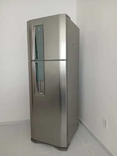 Geladeira Electrolux frost free seminova