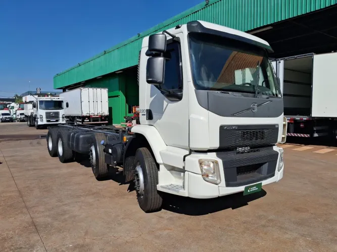 Volvo Vm 330 2021