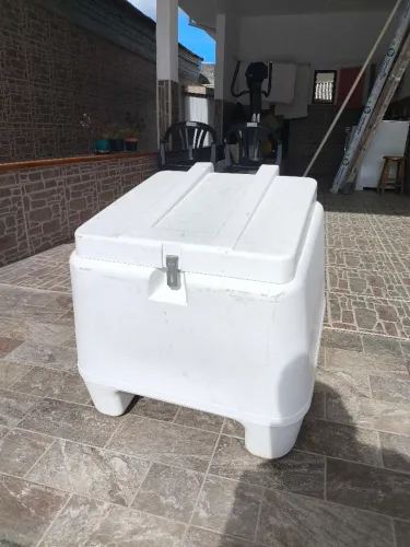 Baú 140L