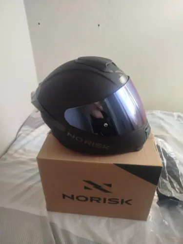 Capacete norisk razor original. Tamanho:60 Produto novo.