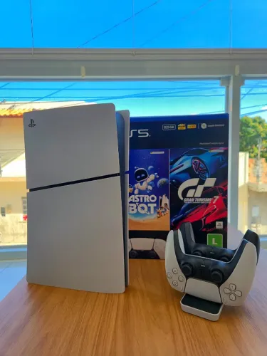 Sony Playstation 5 Slim 825GB Digital Edition + Dualsense Midnight Black EXCELENTE ESTADO