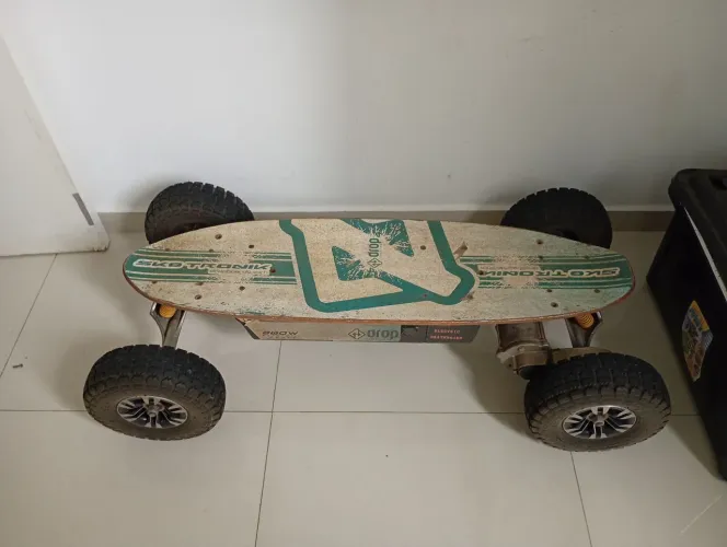 Skate elétrico sem bateria porém motor em perfeito estado
