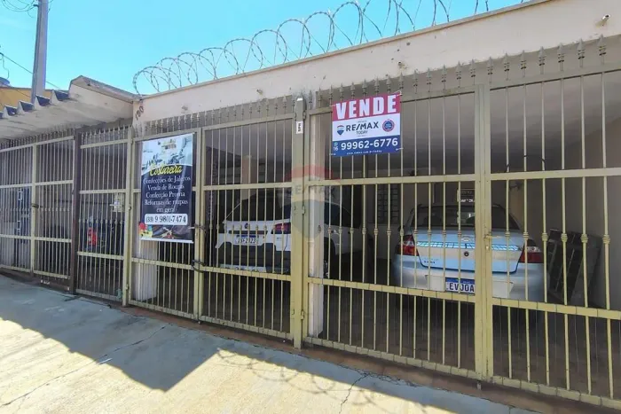 A Casa do Quintal de Infância: Espaço, Pomar e Edícula Privativa na Vila Maria Luiza