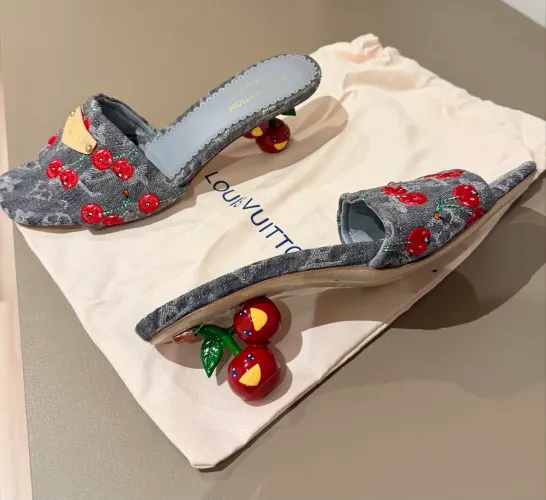 Sandália Louis Vuitton