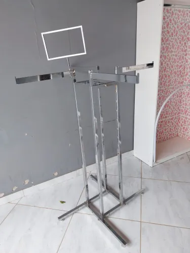 Vendo kit de araras loja / roupas
