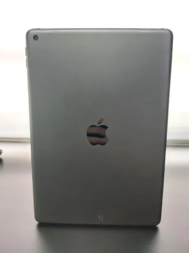 iPad 9 Geração 64 Gigas Space Gray Semi Novo