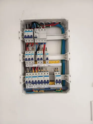 Eletricista residencial e Predial watts *66