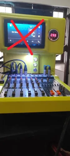 Mesa de som soundcraft 8 canais usada com rack e mutcabo