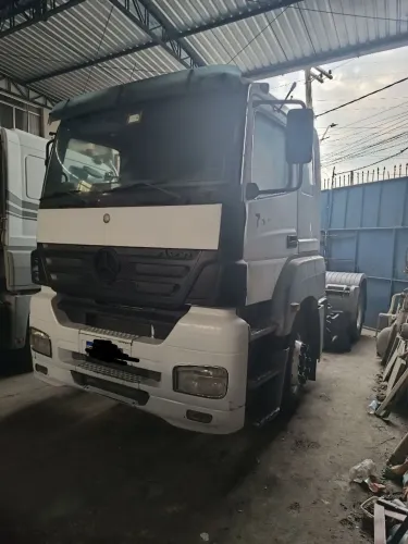 MB Axor 2035 ano 2007 com ar condicionado