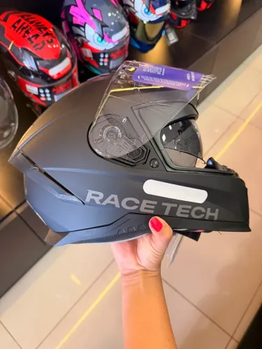 Capacete Race tech com óculos interno