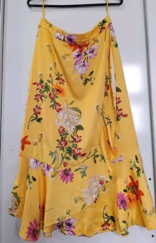 Saia midi com babado floral Luigi Bertolli Tam M