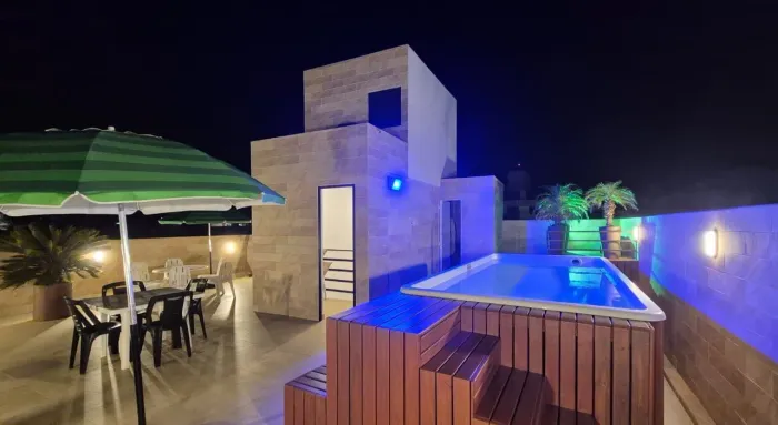 Locação MENSAL. Apartamento de 2 quartos ingleses sur/santinho