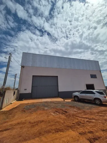 Alugo imóvel comercial frente Br 020