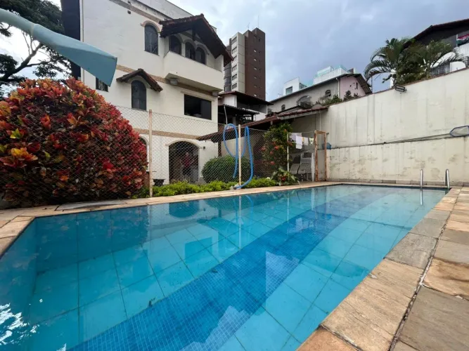 Casa 4 quartos 4 vagas à venda no Caiçara