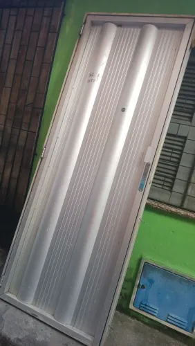 Portão de alumínio