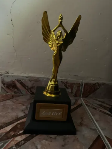 Troféu Dourado - Em Ótimo Estado
