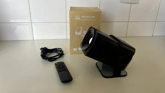 Projetor HY320 - Completo na Caixa | Excelente Estado