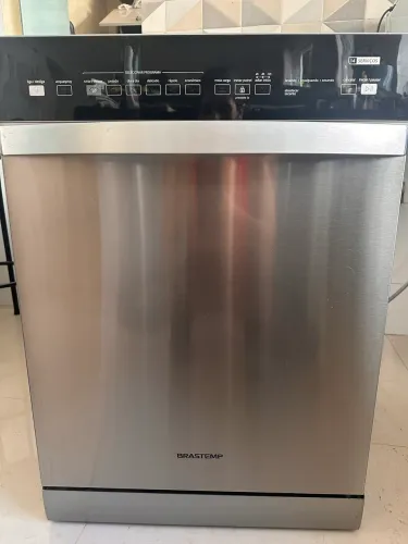 Máquina de lavar louça 14 serviços