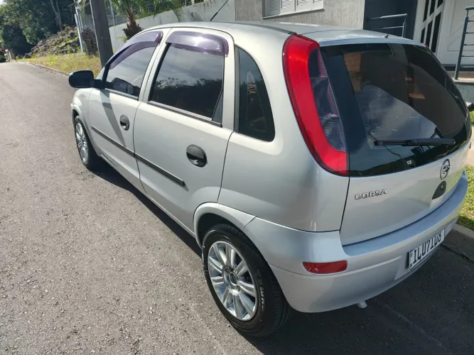 Chevrolet Corsa Hatchback 1.0 MPFI 8V 71cv 5P 2004