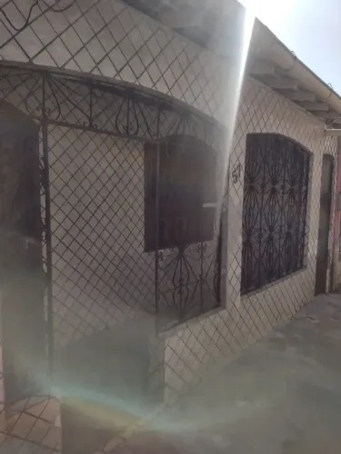 VENDO CASA EM ICOARACI EM VILA FECHADA DE 2 QUARTOS