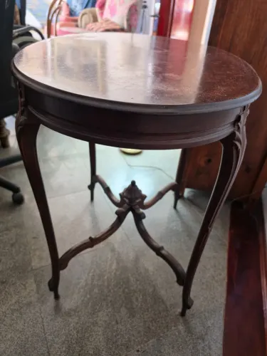 Mesa Antiga lateral oval