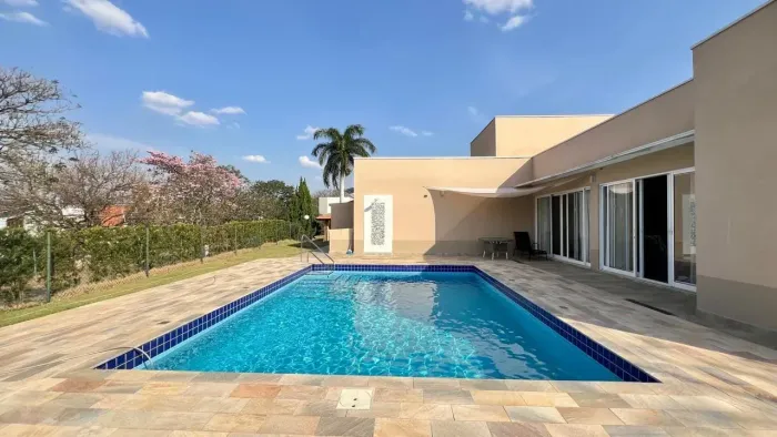 LINDA CASA EM TERRENO DE 1617 METROS COM 3 QUARTOS NO CONDOMINIO HARAS PAINEIRAS EM SALTO 