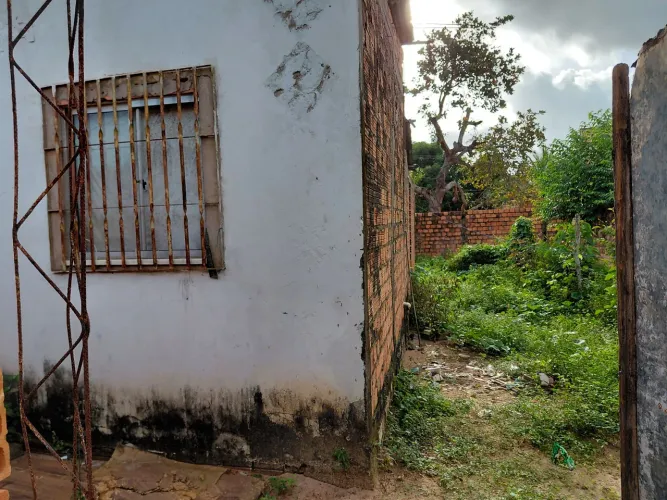 Casa com terreno 