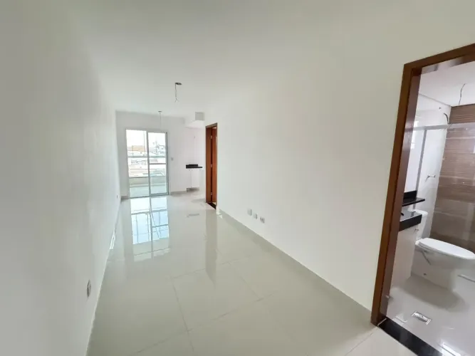 Imóvel para aluguel possui 50 metros quadrados com 2 quartos em Vila Talarico - São Paulo