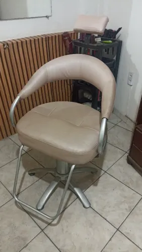 Cadeira+ Lavatório