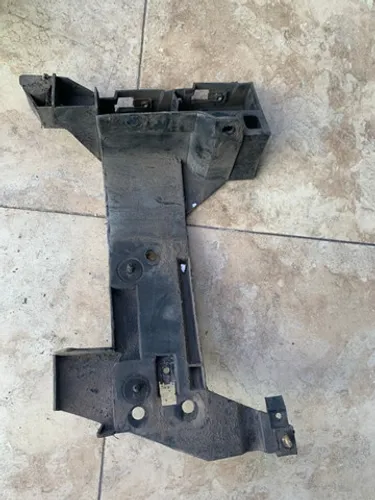 Suporte polaina traseira para choque renault master 2,5 original