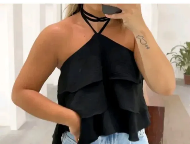 Blusa babados preto e verde em tecido duna