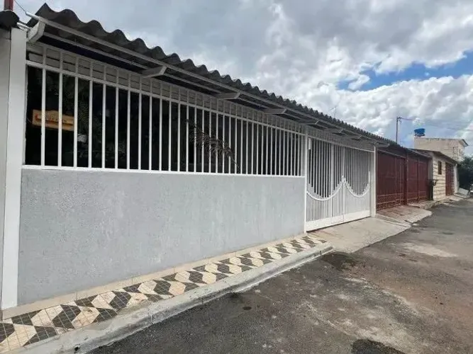 Vendo excelente casa em Taguatinga Norte 