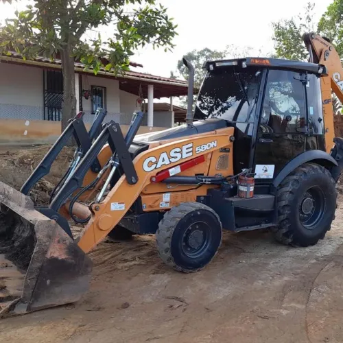 RETROESCAVADEIRA CASE 580N 2021 COM AR 100% - COM SINAL MINIMO R$32.500,00