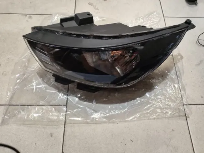  farol esqerdo  do hb20 2023 24