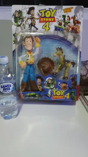 Bonecos Toy story 4 Woody e o cavalo bala no alvo
