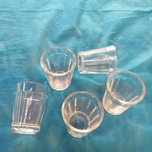 Conjunto de Copos de Vidro para Servir