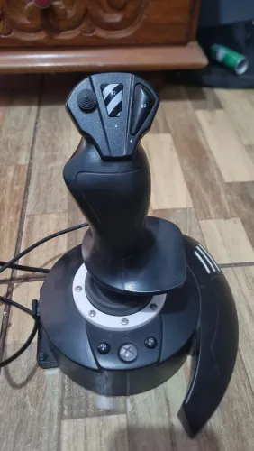 Joystick Thrustmaster