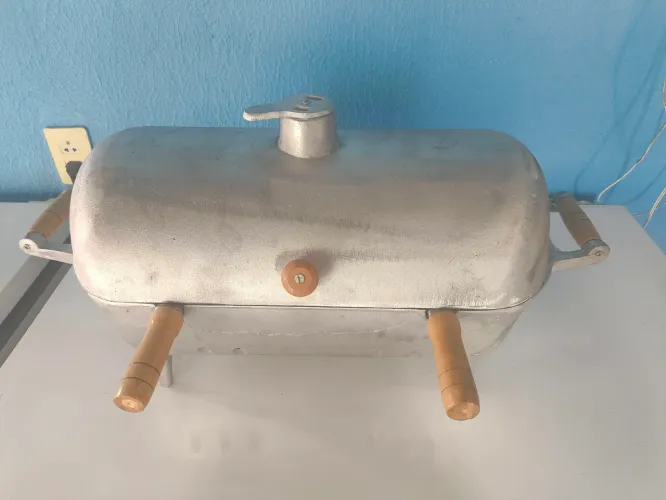 Churrasqueira e bafinho alumínio fundido