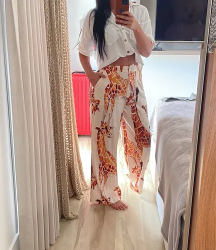 Calça de linho estampa girafa
