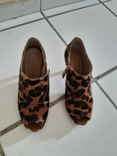 Sandália tipo bota alta print Dumond