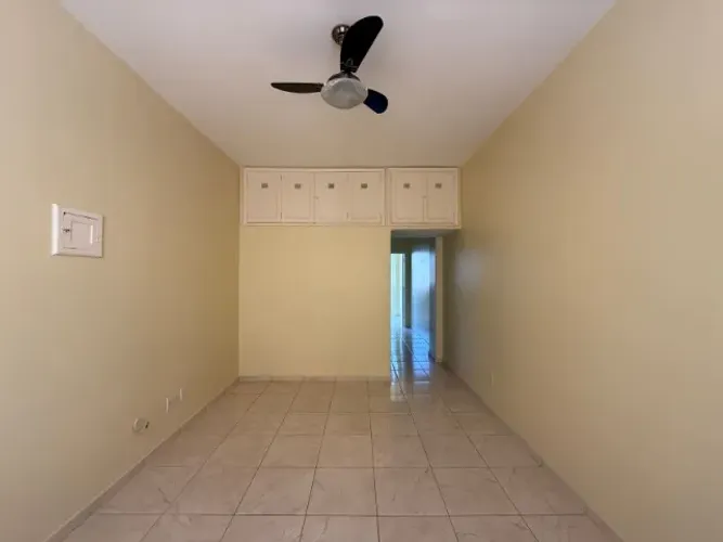 Quarto e Sala para locação em Catete