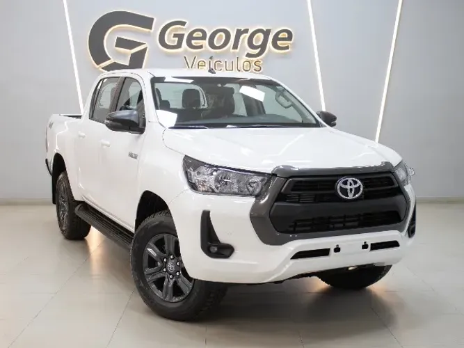Toyota Hilux CD SR 4X4 2.8 TDI Diesel Aut. 2025