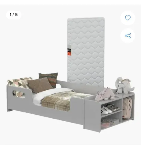 Cama infantil com nichos 