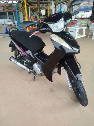 Vendo biz 125 ex ano 2014.