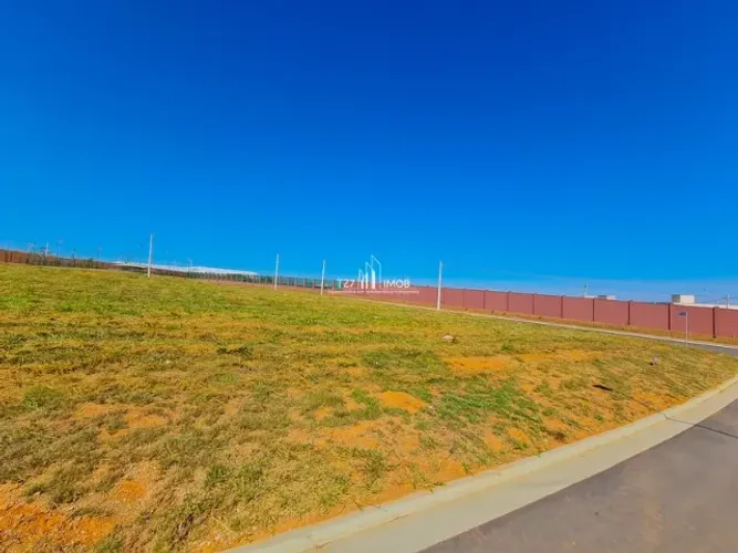 lote Jardins Parma com 271,10 m² - Quitado R$ 216.880,00 - m² saindo a R$ 950,00 Qd -14