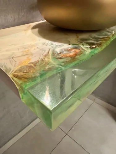 Bancada em madeira resinada