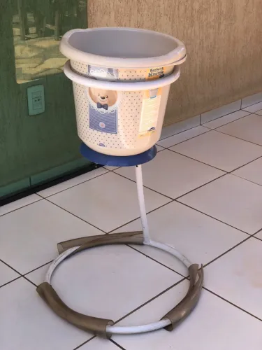Ofurô para bebê recém nascido, com suporte de metal (leve e resistente ).