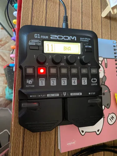 Pedaleira da zoom g1 four